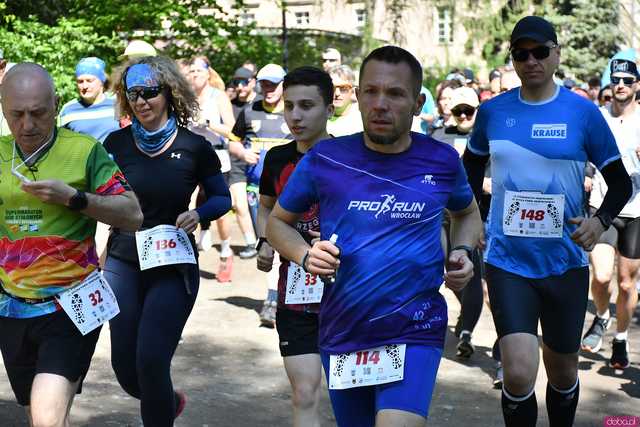 [WIDEO/FOTO] Pobiegli w 14. Półmaratonie Henrykowskim i 10. Dyszce Księgi Henrykowskiej