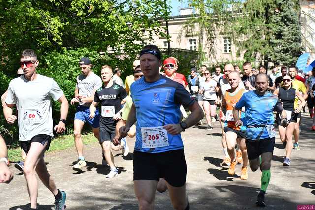 [WIDEO/FOTO] Pobiegli w 14. Półmaratonie Henrykowskim i 10. Dyszce Księgi Henrykowskiej