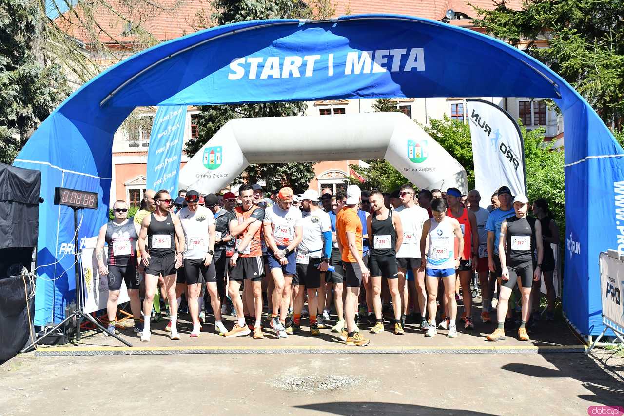 [WIDEO/FOTO] Pobiegli w 14. Półmaratonie Henrykowskim i 10. Dyszce Księgi Henrykowskiej