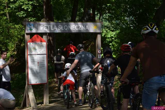 [FOTO] Sezon rowerowy w Ząbkowicach Śląskich oficjalnie otwarty! Nie zabrakło specjalnego gościa...