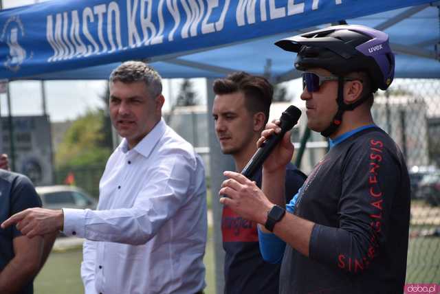 [FOTO] Sezon rowerowy w Ząbkowicach Śląskich oficjalnie otwarty! Nie zabrakło specjalnego gościa...