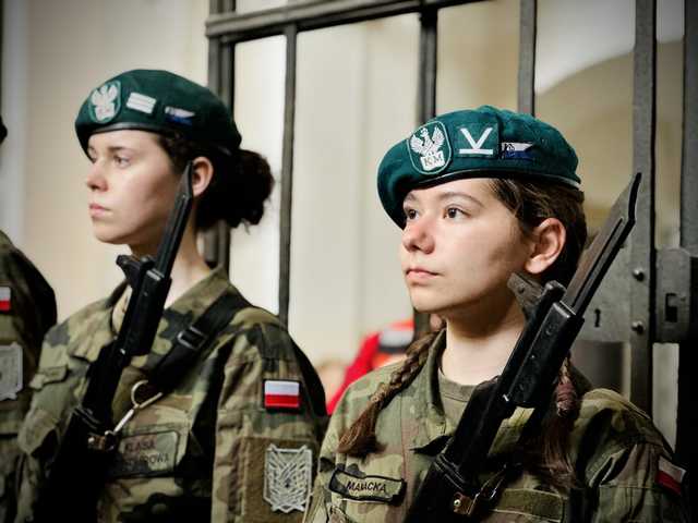 [FOTO] Obchody uchwalenia Konstytucji 3 Maja oraz uroczystości dnia Patrona Strażaków Św. Floriana w Henrykowie