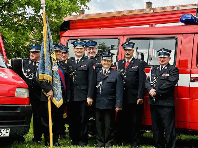 [FOTO] Obchody uchwalenia Konstytucji 3 Maja oraz uroczystości dnia Patrona Strażaków Św. Floriana w Henrykowie