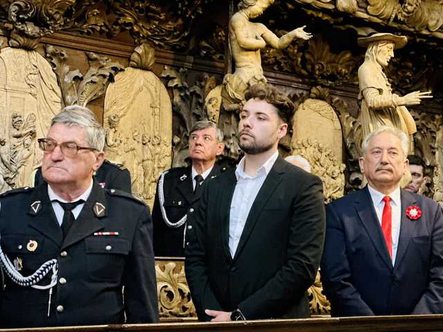 [FOTO] Obchody uchwalenia Konstytucji 3 Maja oraz uroczystości dnia Patrona Strażaków Św. Floriana w Henrykowie
