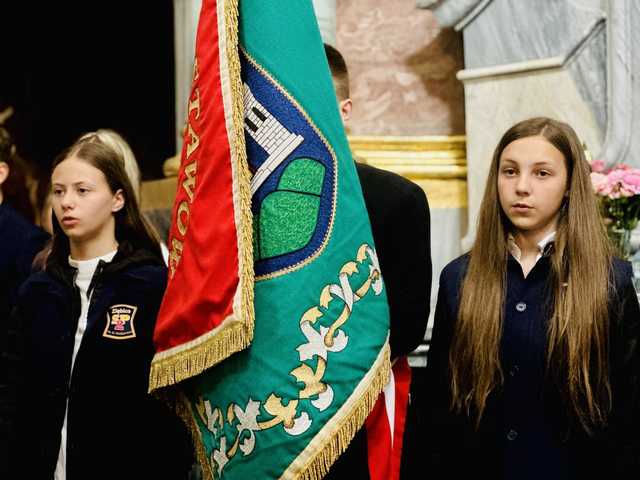 [FOTO] Obchody uchwalenia Konstytucji 3 Maja oraz uroczystości dnia Patrona Strażaków Św. Floriana w Henrykowie