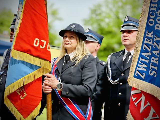 [FOTO] Obchody uchwalenia Konstytucji 3 Maja oraz uroczystości dnia Patrona Strażaków Św. Floriana w Henrykowie