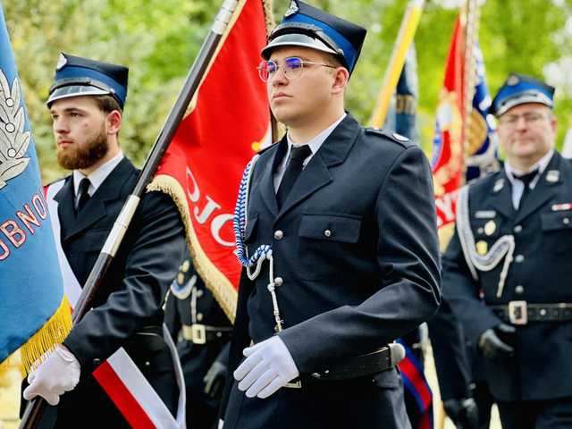 [FOTO] Obchody uchwalenia Konstytucji 3 Maja oraz uroczystości dnia Patrona Strażaków Św. Floriana w Henrykowie