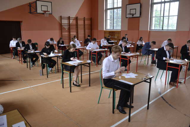 Matury 2025 rozpoczęte! Sprawdziliśmy nastroje uczniów po egzaminie z języka polskiego