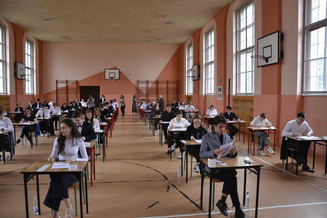Matury 2025 rozpoczęte! Sprawdziliśmy nastroje uczniów po egzaminie z języka polskiego
