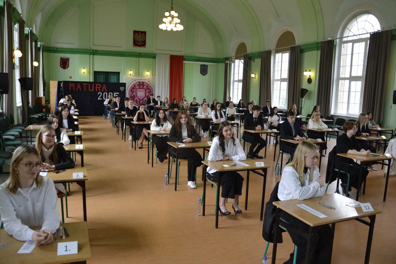 Matury 2025 rozpoczęte! Sprawdziliśmy nastroje uczniów po egzaminie z języka polskiego