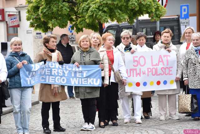 [FOTO] Pół wieku pasji i aktywności. W Ząbkowicach Śląskich świętowano jubileusz Uniwersytetów Trzeciego Wieku 