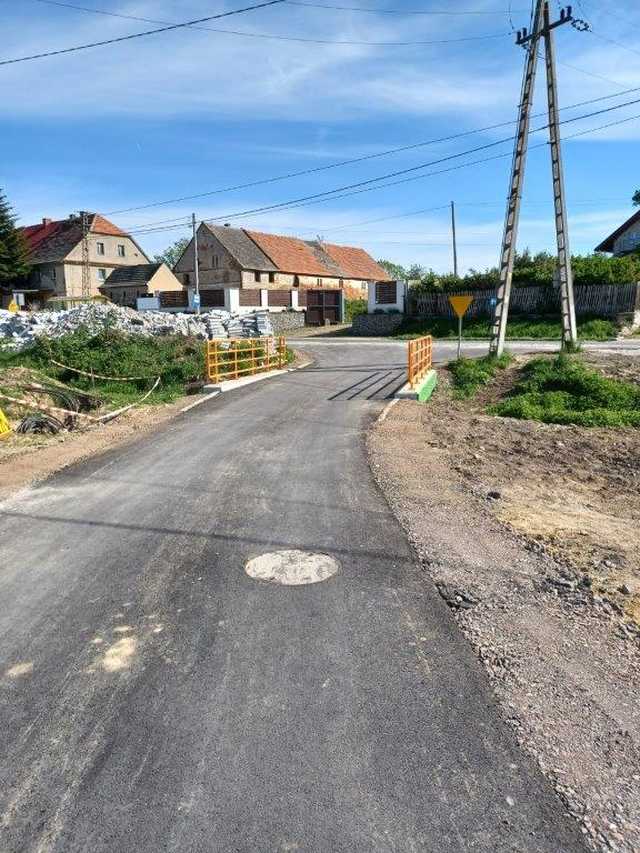 [FOTO] Trwa remont ulicy Bocznej w Ciepłowodach