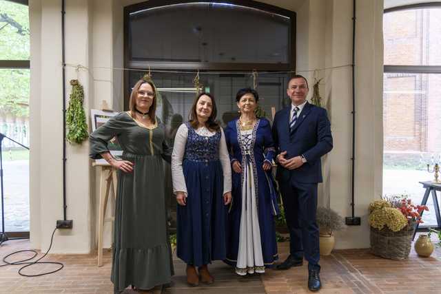 [FOTO] W Kamieńcu Ząbkowickim ruszył projekt „Świat Narrenturm”