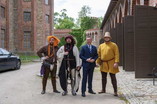 [FOTO] W Kamieńcu Ząbkowickim ruszył projekt „Świat Narrenturm”