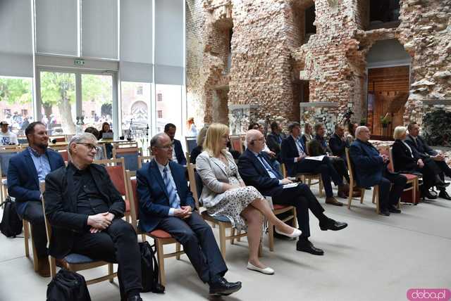 [FOTO,WIDEO] Twierdza Srebrna Góra coraz bliżej UNESCO. Podpisano międzynarodowe porozumienie 