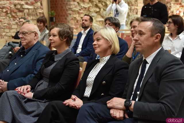 [FOTO,WIDEO] Twierdza Srebrna Góra coraz bliżej UNESCO. Podpisano międzynarodowe porozumienie 