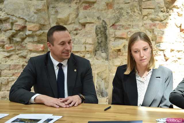 [FOTO,WIDEO] Twierdza Srebrna Góra coraz bliżej UNESCO. Podpisano międzynarodowe porozumienie 
