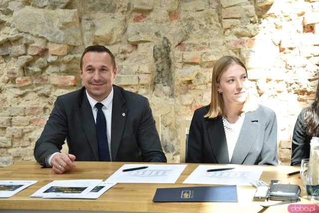 [FOTO,WIDEO] Twierdza Srebrna Góra coraz bliżej UNESCO. Podpisano międzynarodowe porozumienie 