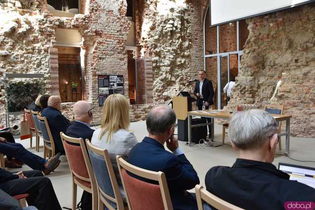 [FOTO,WIDEO] Twierdza Srebrna Góra coraz bliżej UNESCO. Podpisano międzynarodowe porozumienie 