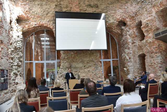 [FOTO,WIDEO] Twierdza Srebrna Góra coraz bliżej UNESCO. Podpisano międzynarodowe porozumienie 