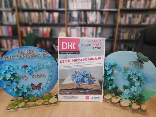 [FOTO] Niezapominajki i pachnidła, czyli majowe spotkanie Dyskusyjnego Klubu Książki