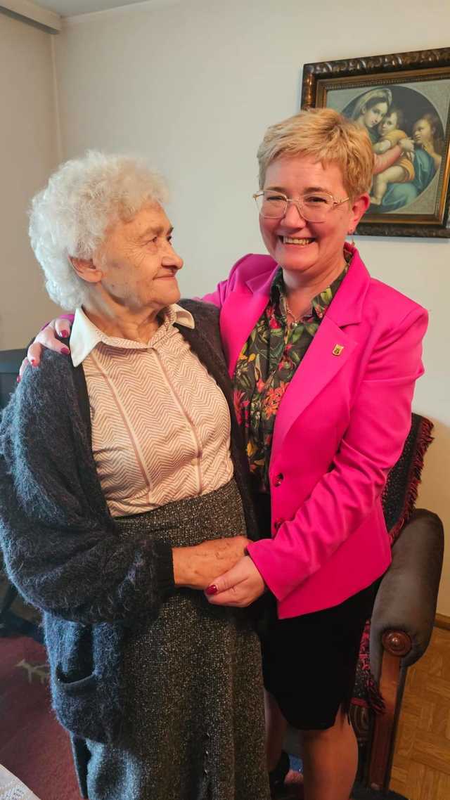 [FOTO] Burmistrz Barda złożyła życzenia kolejenej Jubilatce w gminie 