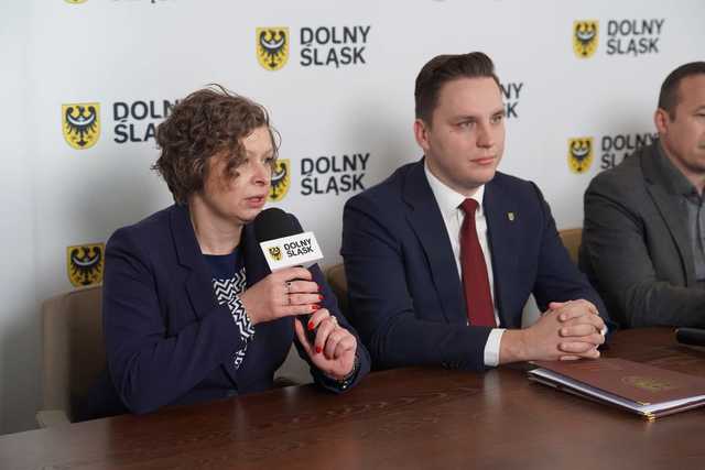 [FOTO] Czekaliśmy na to prawie pół wieku... Pociągi Kolei Dolnośląskich wkrótce wjedą na nową stację 