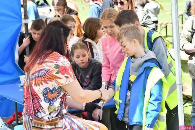 [FOTO, WIDEO] Na tropie przygody w Kamieńcu Ząbkowickim. Prawdziwy Dzień Dziecka