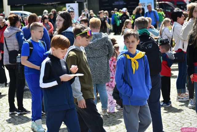 [FOTO, WIDEO] Na tropie przygody w Kamieńcu Ząbkowickim. Prawdziwy Dzień Dziecka