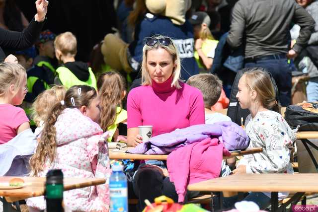 [FOTO, WIDEO] Na tropie przygody w Kamieńcu Ząbkowickim. Prawdziwy Dzień Dziecka