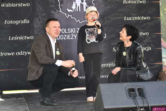 [FOTO, WIDEO] Na tropie przygody w Kamieńcu Ząbkowickim. Prawdziwy Dzień Dziecka