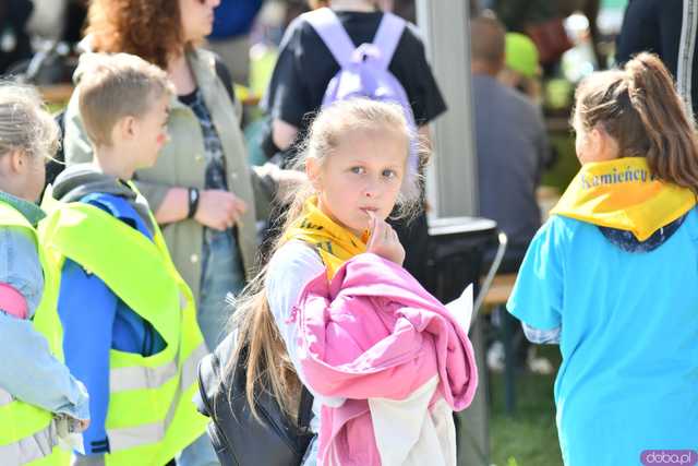 [FOTO, WIDEO] Na tropie przygody w Kamieńcu Ząbkowickim. Prawdziwy Dzień Dziecka