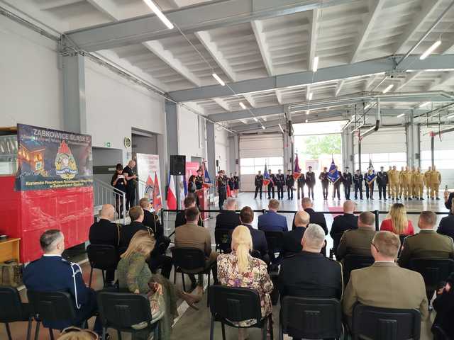 [FOTO] W Ząbkowicach uroczyście nagrodzono i uhonorowano strażaków z naszego powiatu 