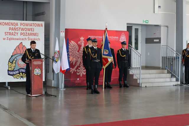 [FOTO] W Ząbkowicach uroczyście nagrodzono i uhonorowano strażaków z naszego powiatu 