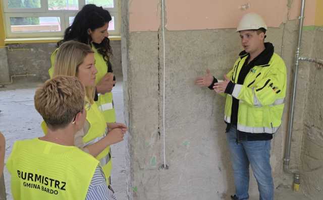 [FOTO] Ponad 6 milionów złotych na uzbrojenie terenu pod budowę osiedla dla powodzian w Bardzie. Mamy konkretne deklaracje 