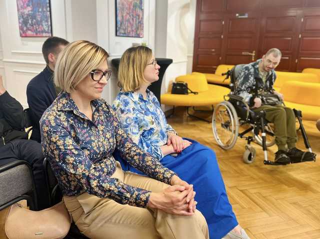 [FOTO] Jak rozmawiać o niepełnosprawności? W Ziębicach podjęto ważną debatę 