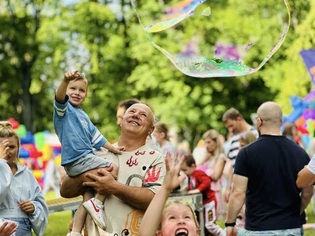 W niedzielę ziębicki Park opanowały dzieci. Sprawdźcie, jak świętowali swój dzień najmłodsi mieszkańcy miasta