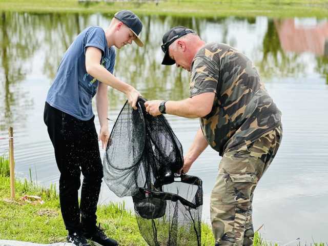 [FOTO] Wędkarski Dzień Dziecka nad stawem w Ziębicach
