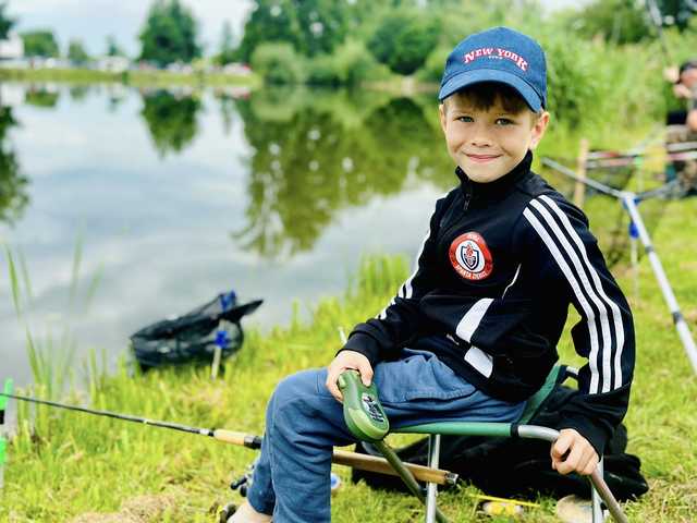 [FOTO] Wędkarski Dzień Dziecka nad stawem w Ziębicach
