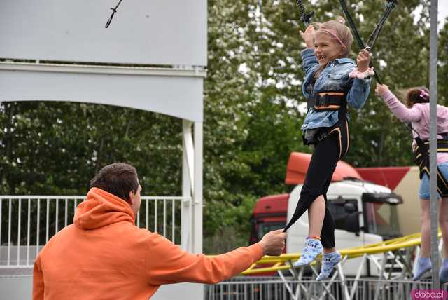 [FOTO] lokalnyFEST! trwa w najlepsze. Patrycja Grzelaczyk-Korchan rozpoczęła niedzielne koncerty Ziębice FEST 2025