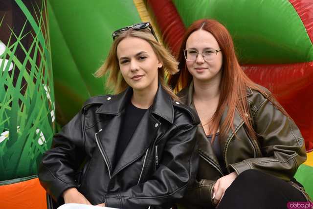 [FOTO] lokalnyFEST! trwa w najlepsze. Patrycja Grzelaczyk-Korchan rozpoczęła niedzielne koncerty Ziębice FEST 2025