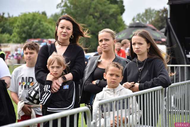 [FOTO] lokalnyFEST! trwa w najlepsze. Patrycja Grzelaczyk-Korchan rozpoczęła niedzielne koncerty Ziębice FEST 2025