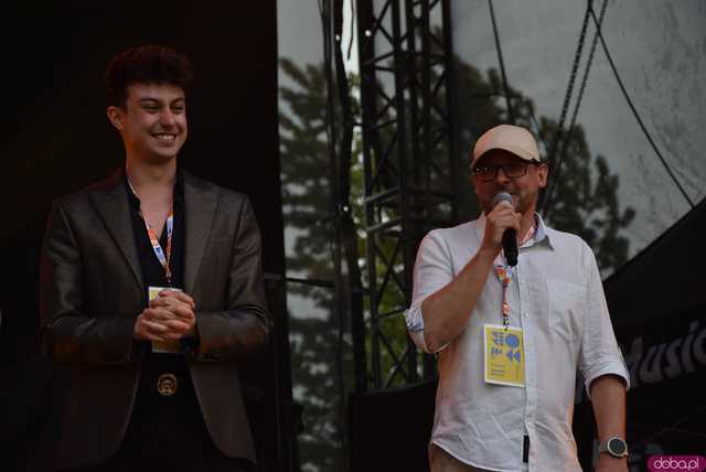 [FOTO] lokalnyFEST! trwa w najlepsze. Patrycja Grzelaczyk-Korchan rozpoczęła niedzielne koncerty Ziębice FEST 2025
