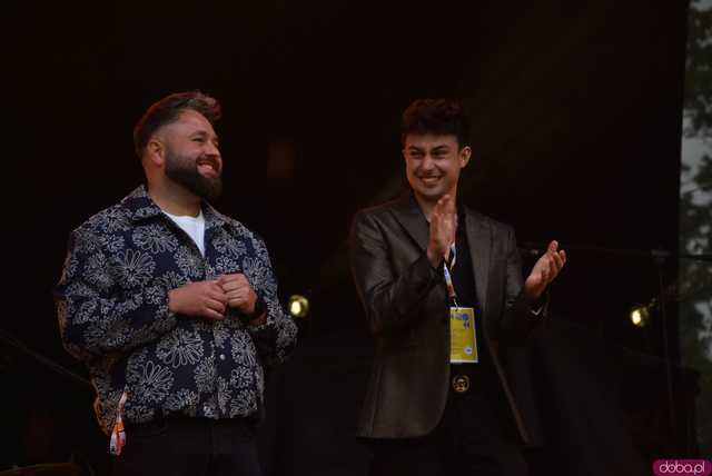 [FOTO] lokalnyFEST! trwa w najlepsze. Patrycja Grzelaczyk-Korchan rozpoczęła niedzielne koncerty Ziębice FEST 2025