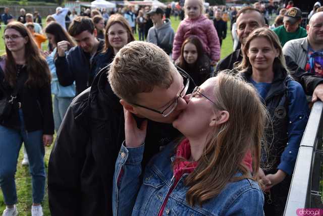 [FOTO] Pan Savyan podniósł temperaturę na scenie w Ziębicach 