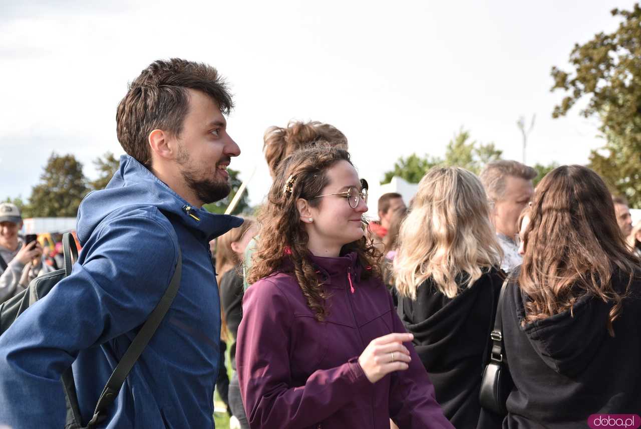 [FOTO] Pan Savyan podniósł temperaturę na scenie w Ziębicach 