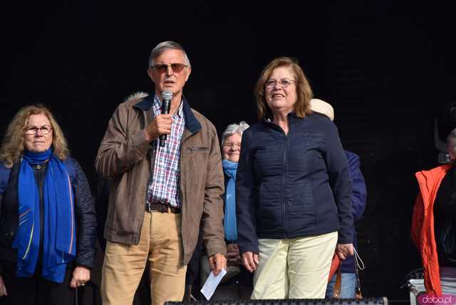 [FOTO] Na scenie Roxie Węgiel, która rozgrzewa publiczność do czerwoności 