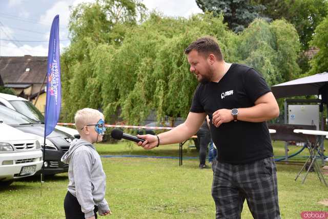 [FOTO] Nie tylko dla parafian – Dzień Dziecka w Brzeźnicy przyciągnął dzieci z całego regionu