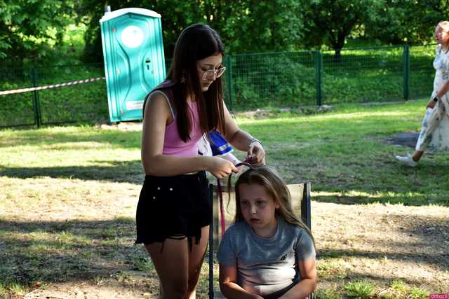 [WIDEO/FOTO] Występy, smaczne jadło i swojski klimat na Festynie Strażackim w Sieroszowie