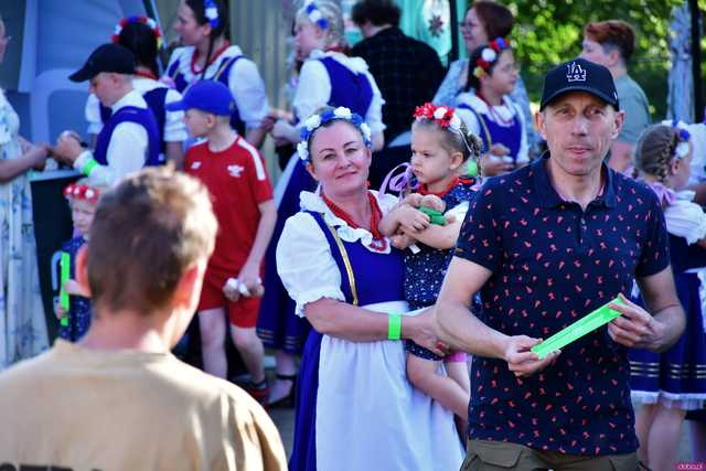 [WIDEO/FOTO] Występy, smaczne jadło i swojski klimat na Festynie Strażackim w Sieroszowie